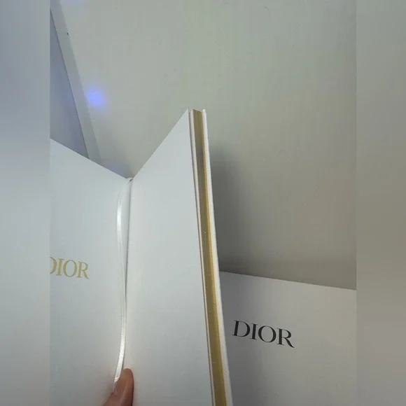 Dior Notebook J’adore Limited Edition Floral Embossed Gold Gilded Pages with Box - Picture 4 of 6
